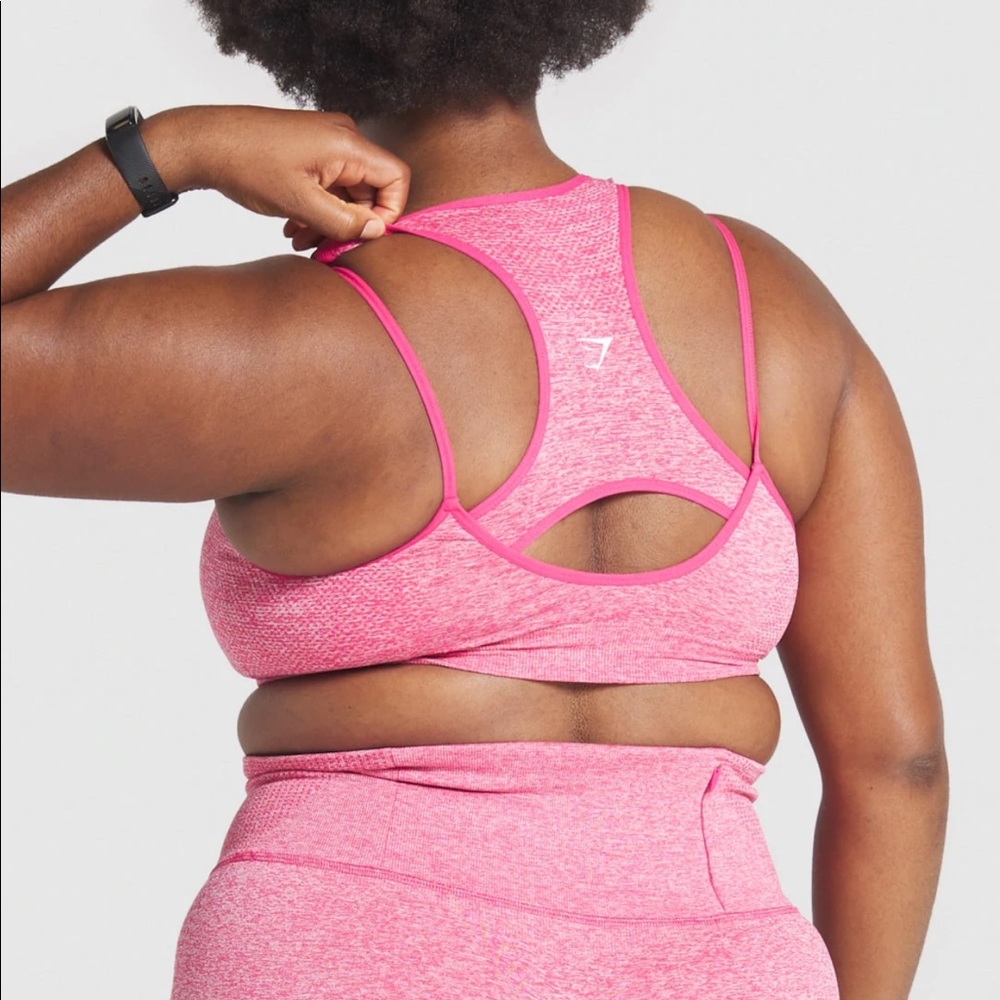 GYMSHARK VITAL RISE SEAMLESS SPORTS BRA PINK